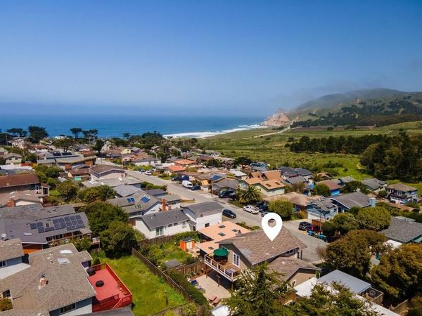 468 4th Street, Montara, CA 94037