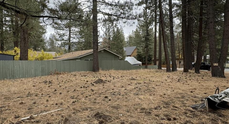2495 Chris Ave, South Lake Tahoe, CA 96150 Photo