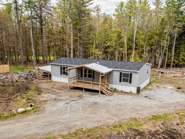 416 Bradford Road, Newport, NH 03773