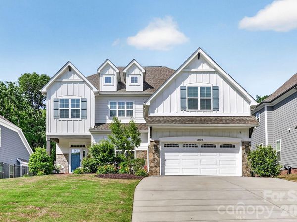 7005 Providence Lane W, Charlotte, NC 28226