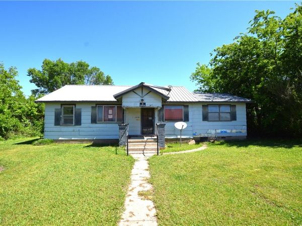 13 W Chestnut Street, Stilwell, OK 74960