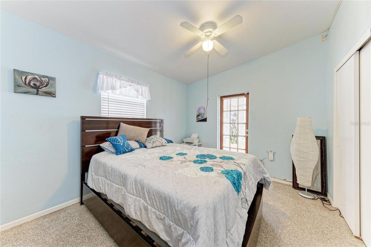 2564 Wood Street, Sarasota, FL 34237 Photo