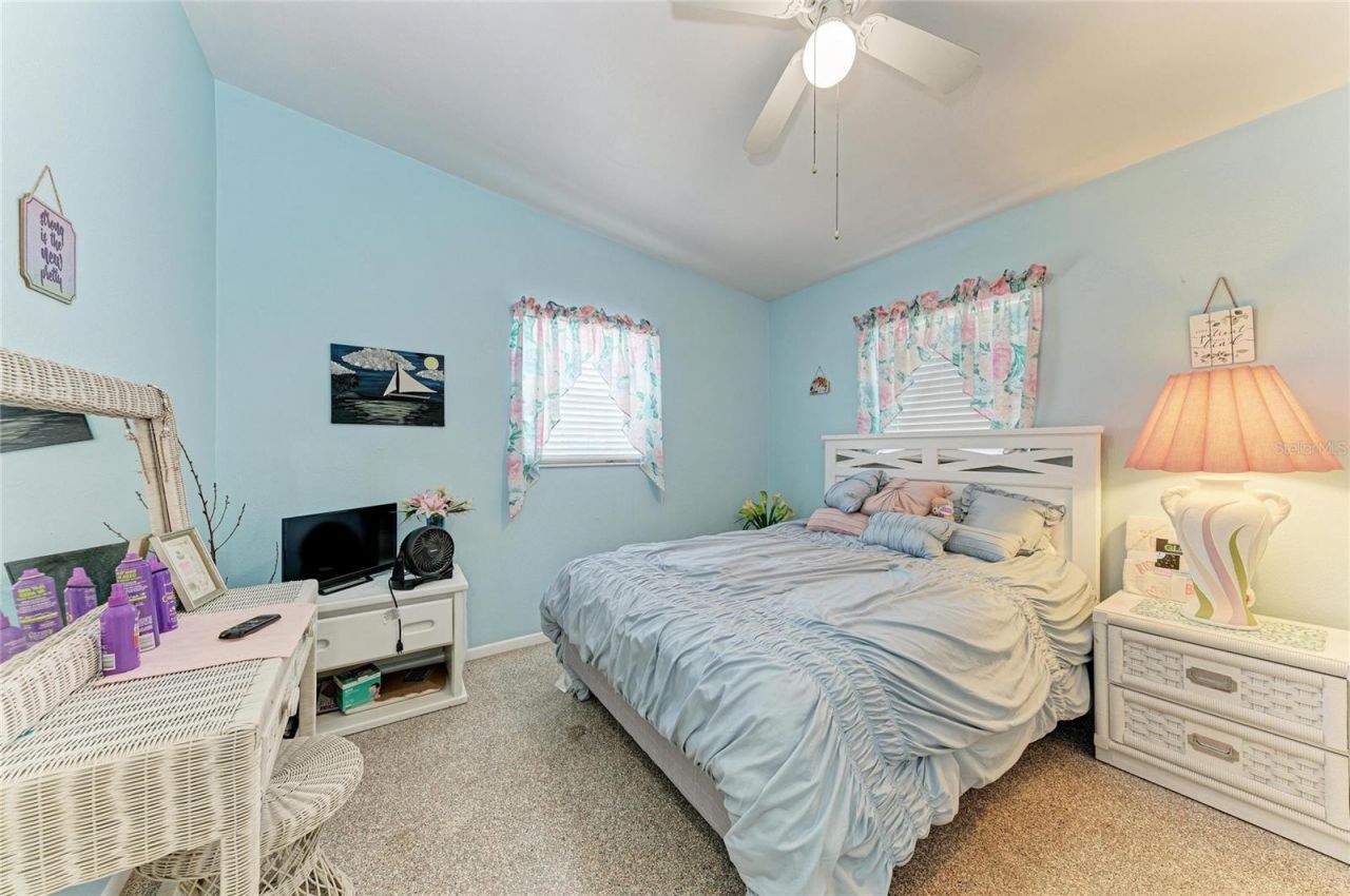 2564 Wood Street, Sarasota, FL 34237 Photo