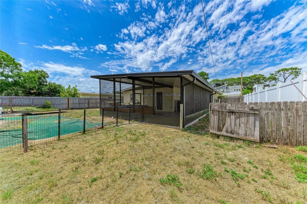 2564 Wood Street, Sarasota, FL 34237 Photo