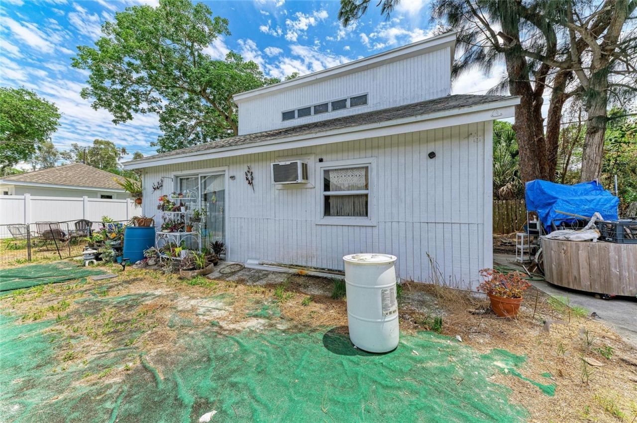 2564 Wood Street, Sarasota, FL 34237 Photo