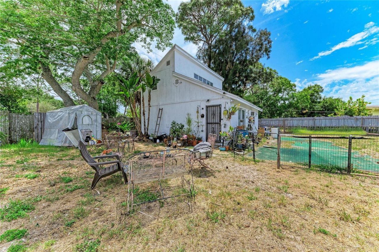 2564 Wood Street, Sarasota, FL 34237 Photo