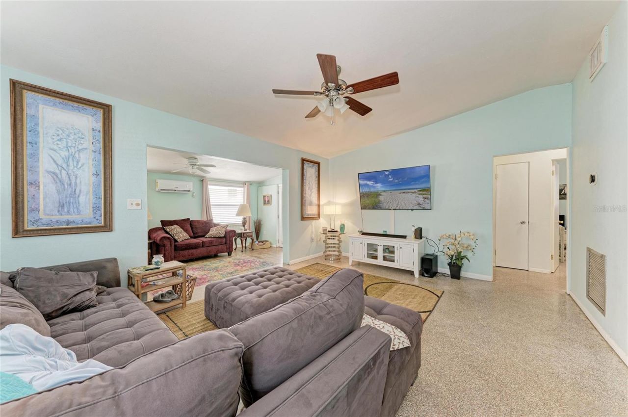 2564 Wood Street, Sarasota, FL 34237 Photo
