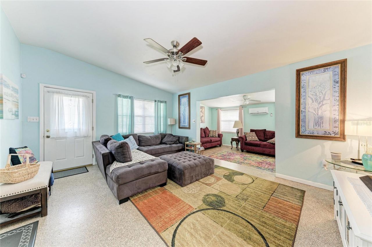 2564 Wood Street, Sarasota, FL 34237 Photo