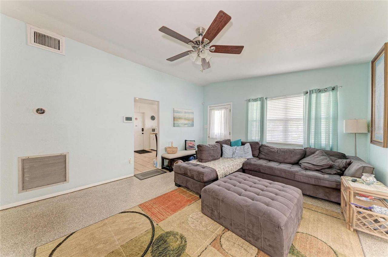 2564 Wood Street, Sarasota, FL 34237 Photo