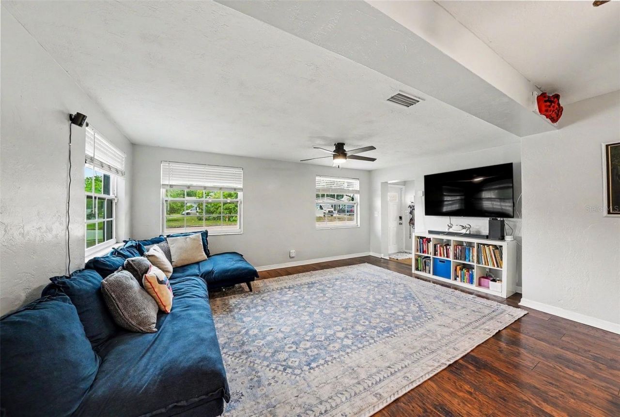 3901 13th Avenue N, Saint Petersburg, FL 33713 Photo