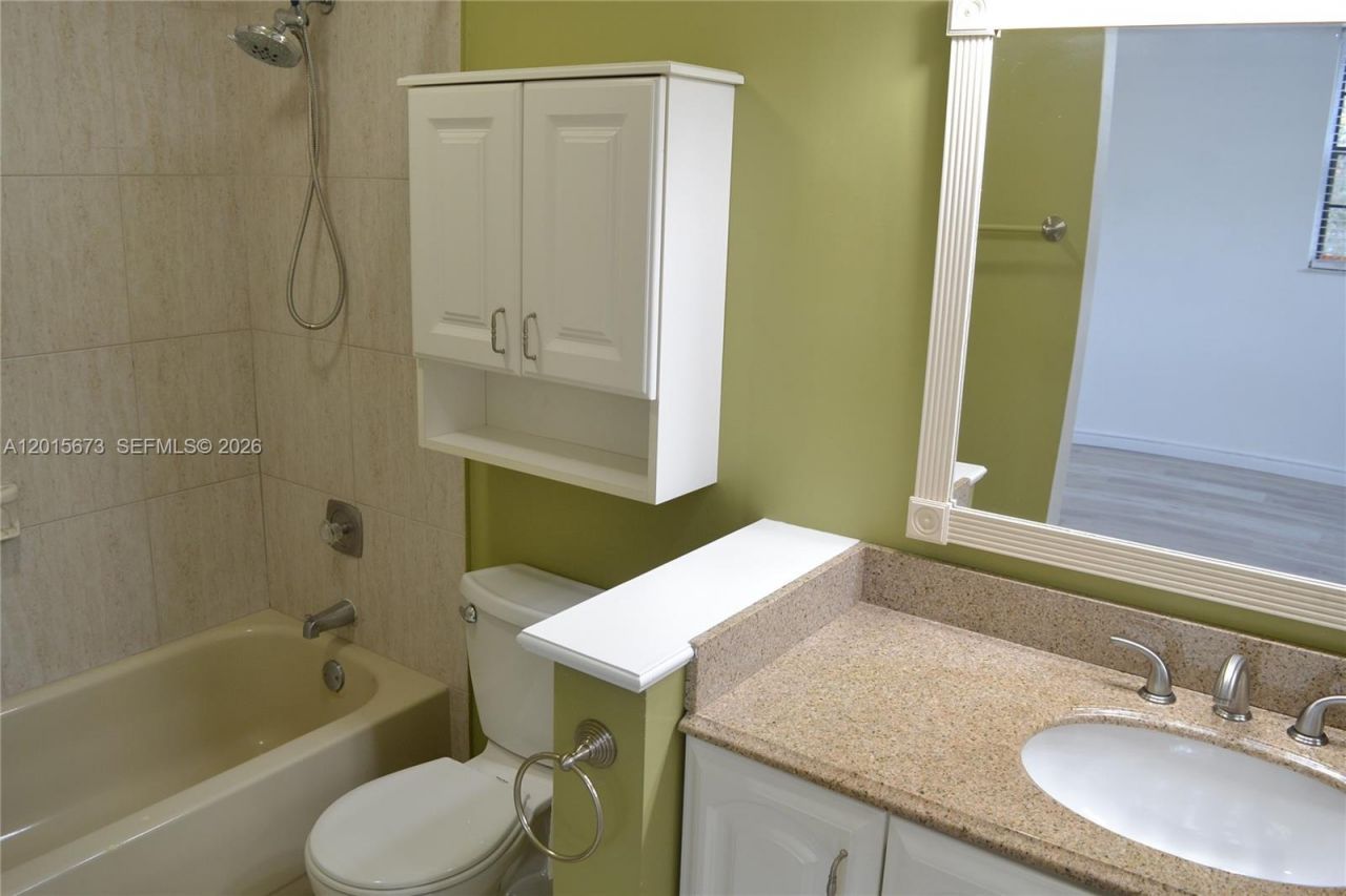 10855 SW 112th Ave , Unit 309, Miami, FL 33176 Photo