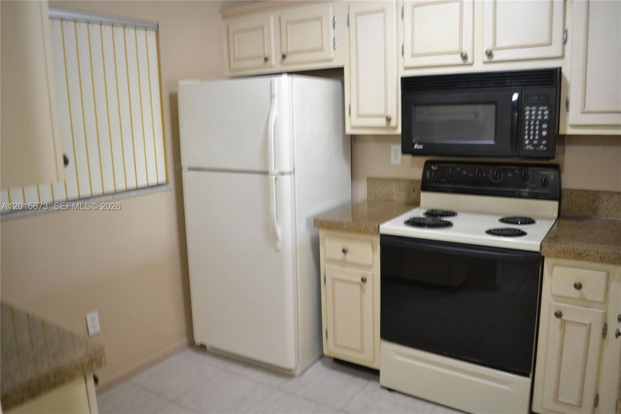 10855 SW 112th Ave , Unit 309, Miami, FL 33176 Photo