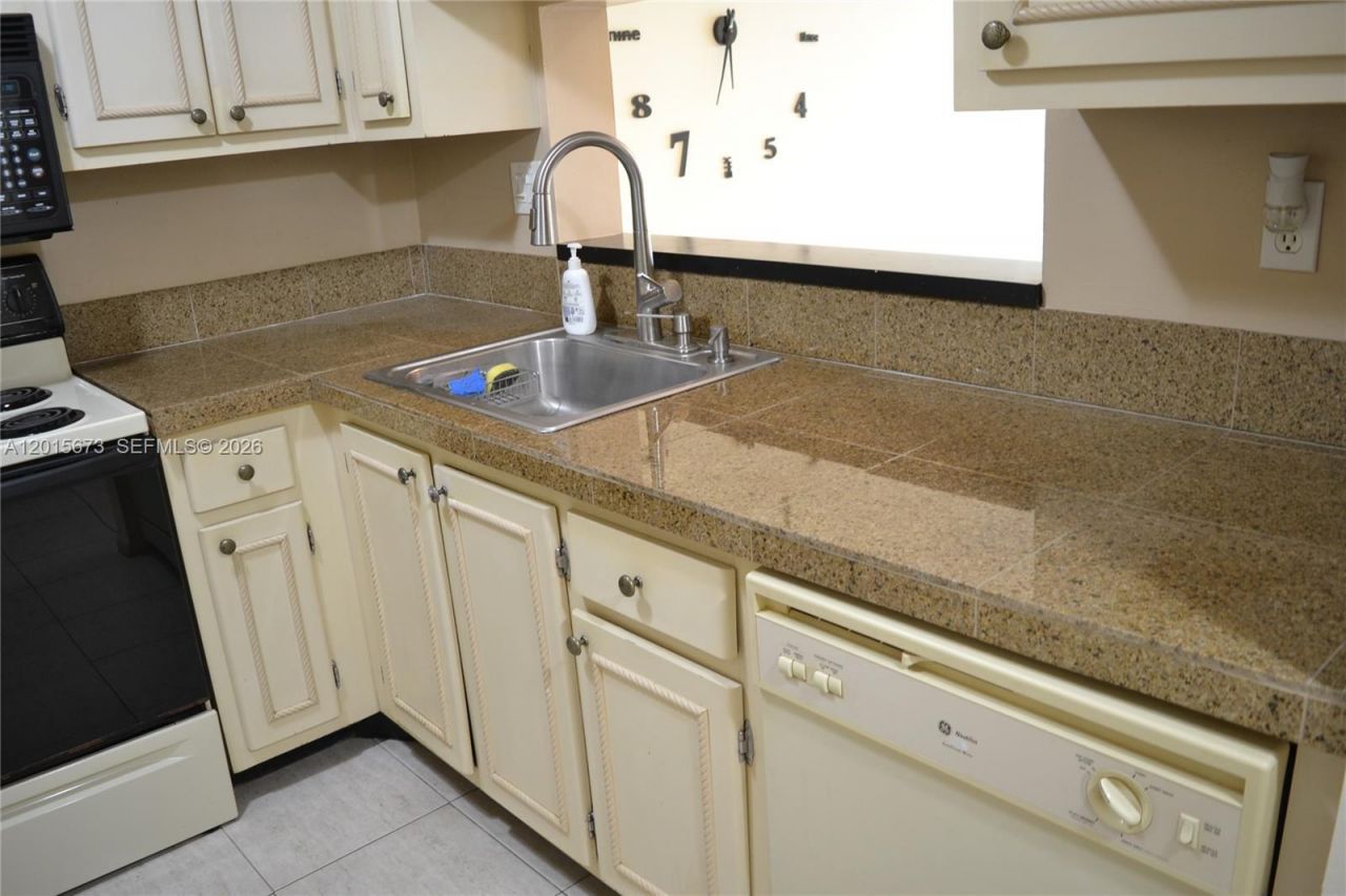 10855 SW 112th Ave , Unit 309, Miami, FL 33176 Photo