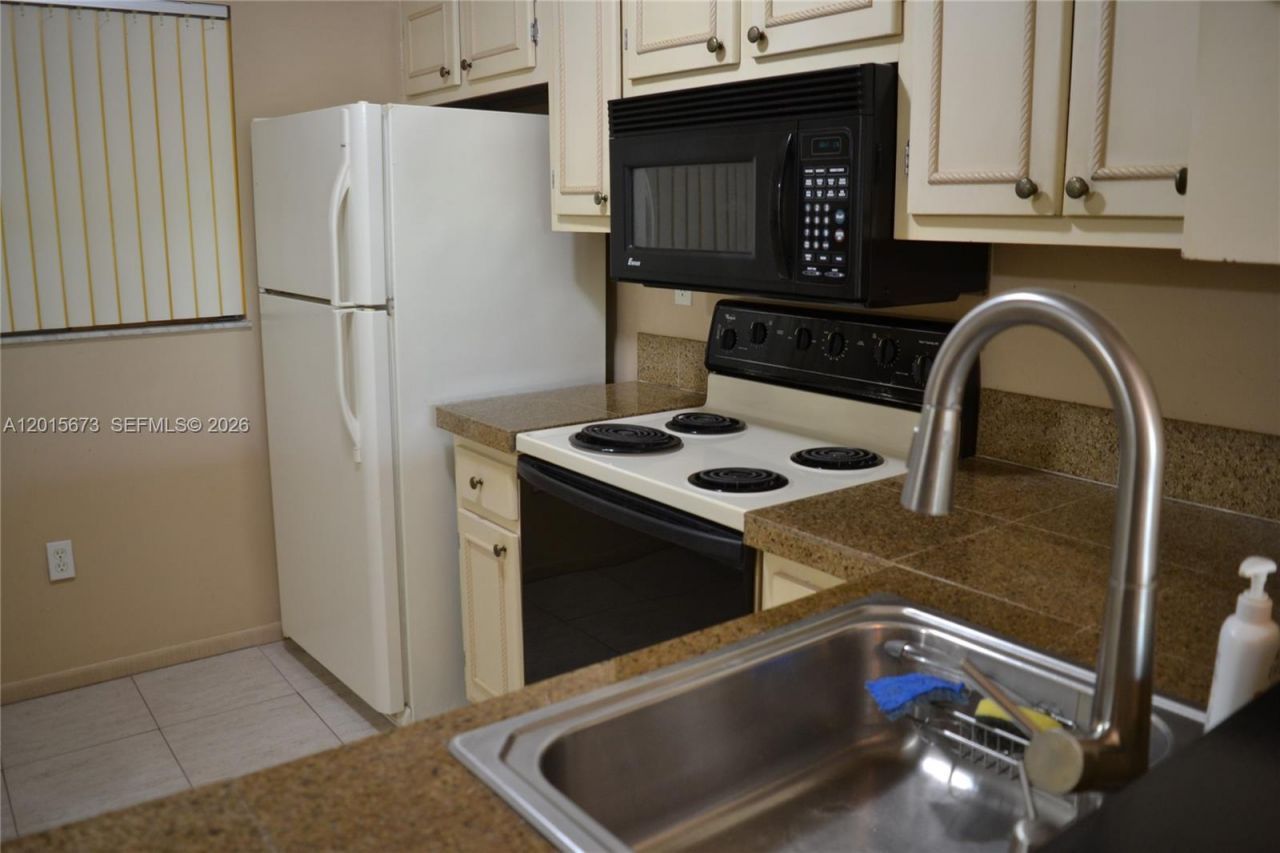 10855 SW 112th Ave , Unit 309, Miami, FL 33176 Photo