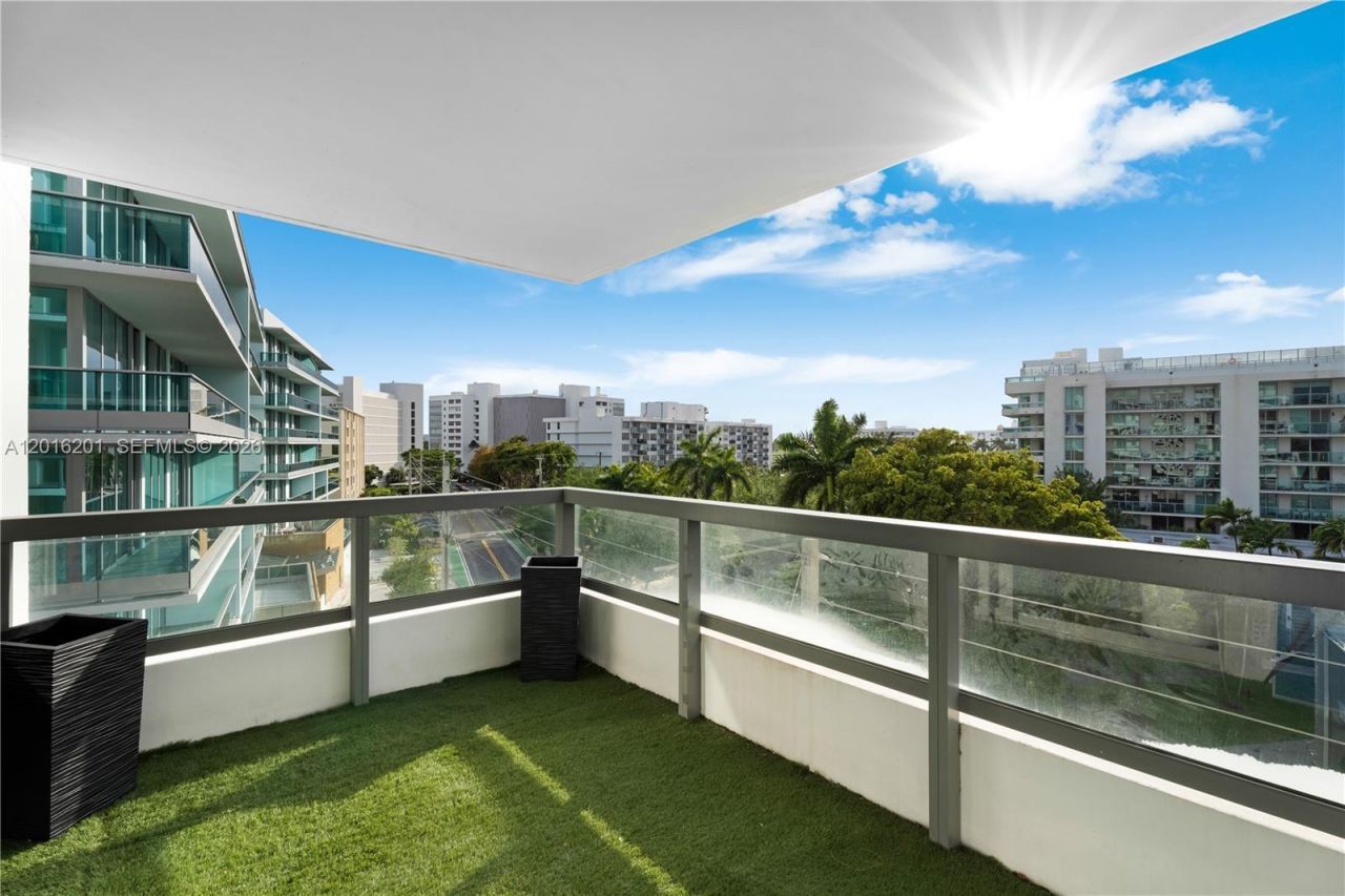 9261 E Bay Harbor Dr , Unit 607, Bay Harbor Islands, FL 33154 Photo
