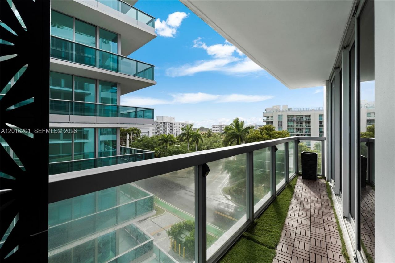 9261 E Bay Harbor Dr , Unit 607, Bay Harbor Islands, FL 33154 Photo