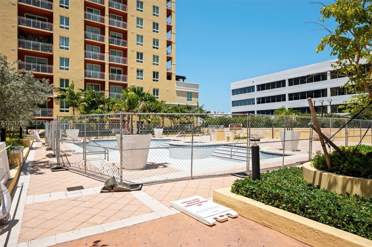 7350 SW 89th St, Unit 314S, Miami, FL 33156 Photo
