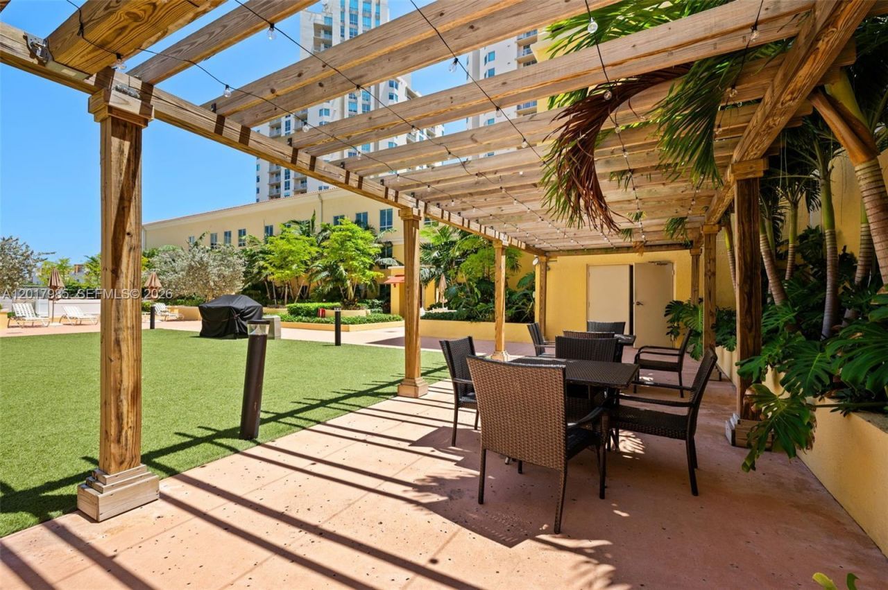 7350 SW 89th St, Unit 314S, Miami, FL 33156 Photo