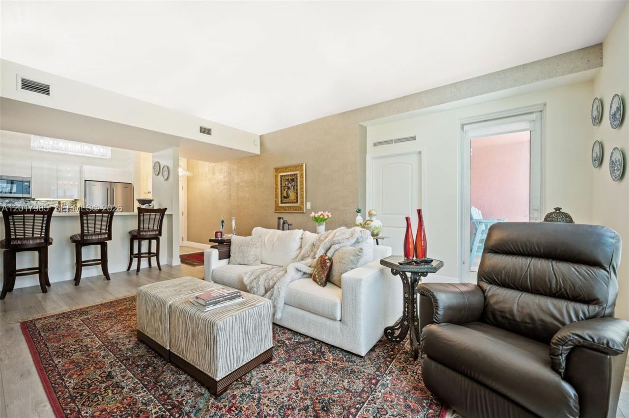 7350 SW 89th St, Unit 314S, Miami, FL 33156 Photo