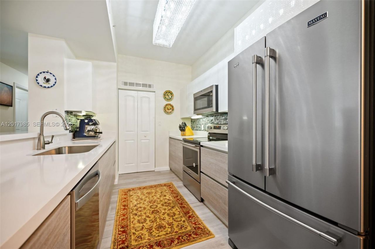 7350 SW 89th St, Unit 314S, Miami, FL 33156 Photo