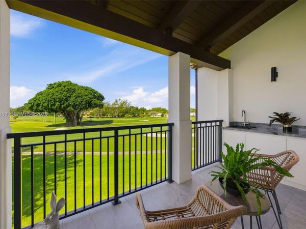 1228 Anastasia Ave, Unit 304, Coral Gables, FL 33134