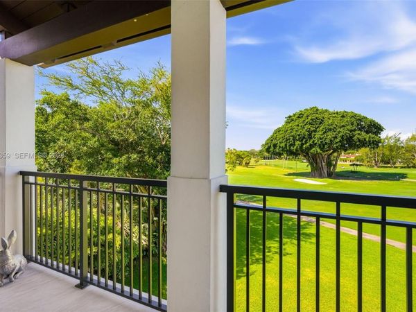 1228 Anastasia Ave, Unit 304, Coral Gables, FL 33134