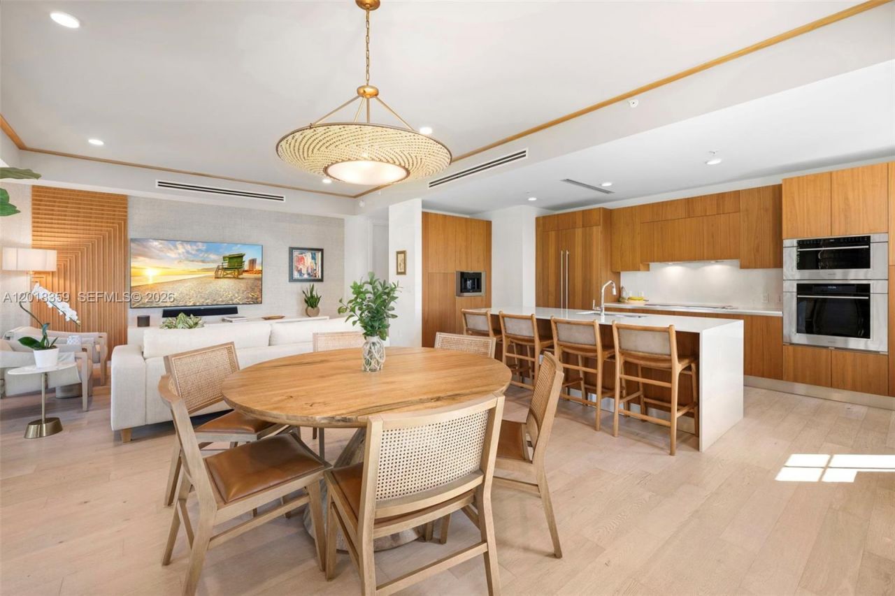 1228 Anastasia Ave, Unit 304, Coral Gables, FL 33134 Photo