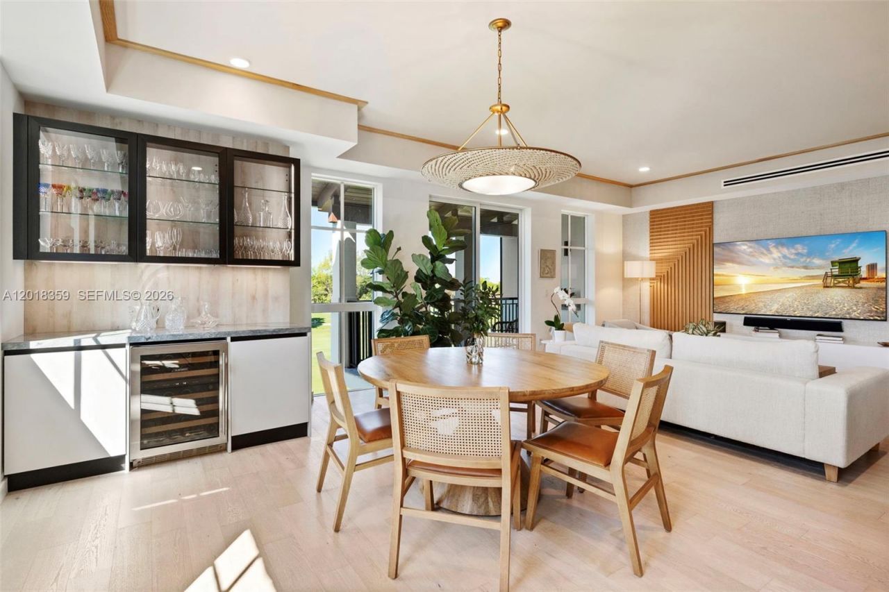 1228 Anastasia Ave, Unit 304, Coral Gables, FL 33134 Photo