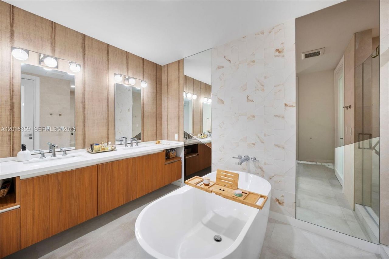 1228 Anastasia Ave, Unit 304, Coral Gables, FL 33134 Photo