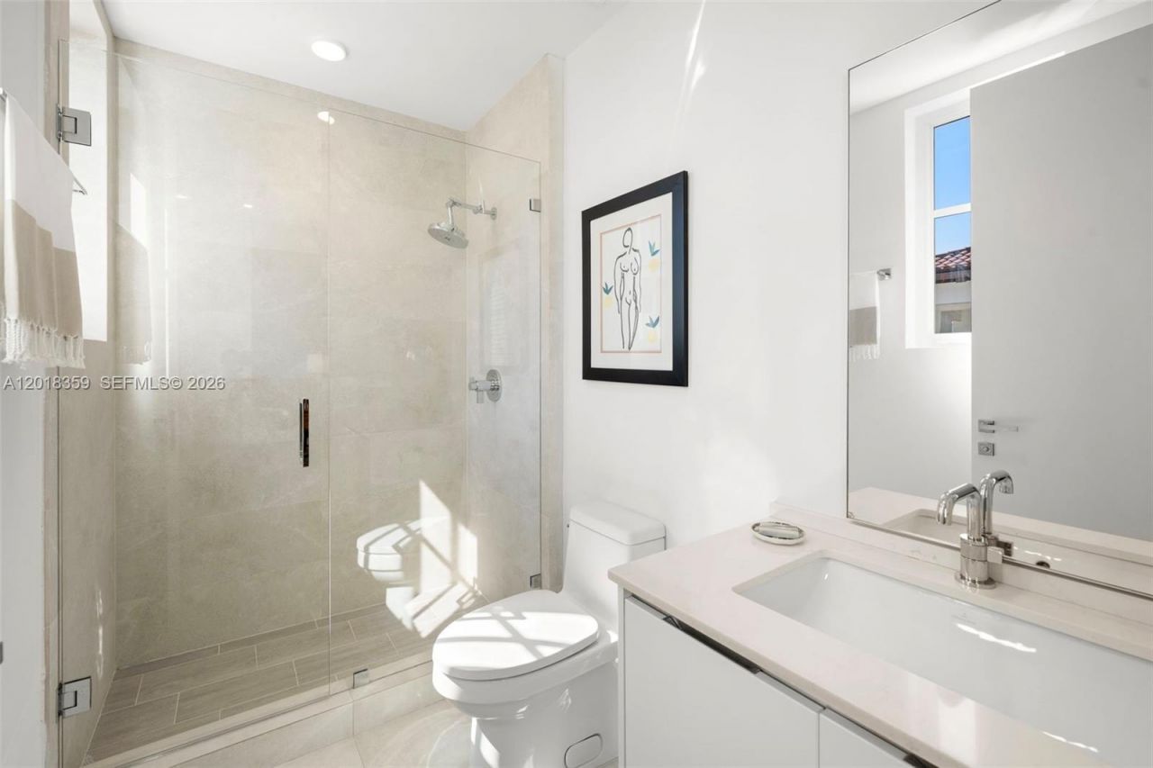 1228 Anastasia Ave, Unit 304, Coral Gables, FL 33134 Photo