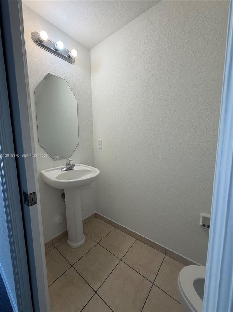 10777 NW 84th Ln, Unit 5-42, Doral, FL 33178 Photo