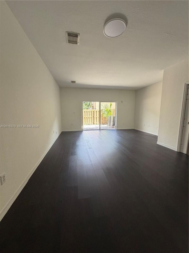 10777 NW 84th Ln, Unit 5-42, Doral, FL 33178 Photo