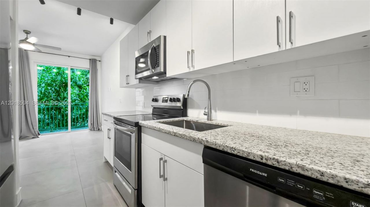 1536 NW 15th Ave, Unit 203, Miami, FL 33125 Photo