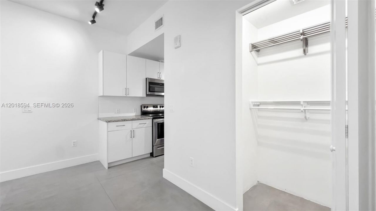 1536 NW 15th Ave, Unit 203, Miami, FL 33125 Photo