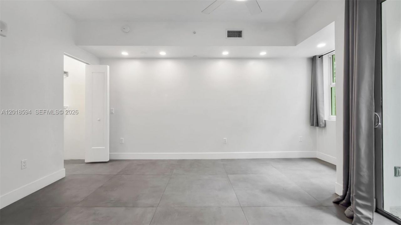 1536 NW 15th Ave, Unit 203, Miami, FL 33125 Photo