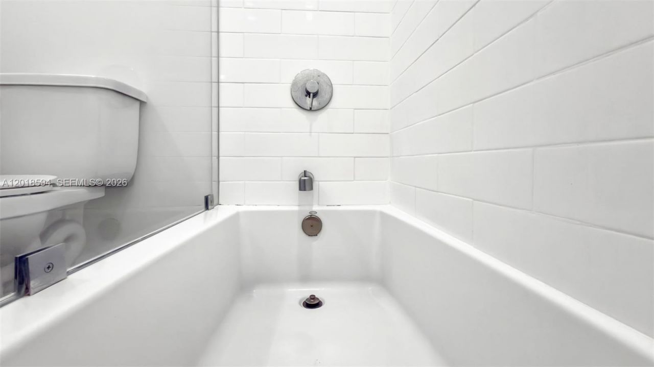 1536 NW 15th Ave, Unit 203, Miami, FL 33125 Photo