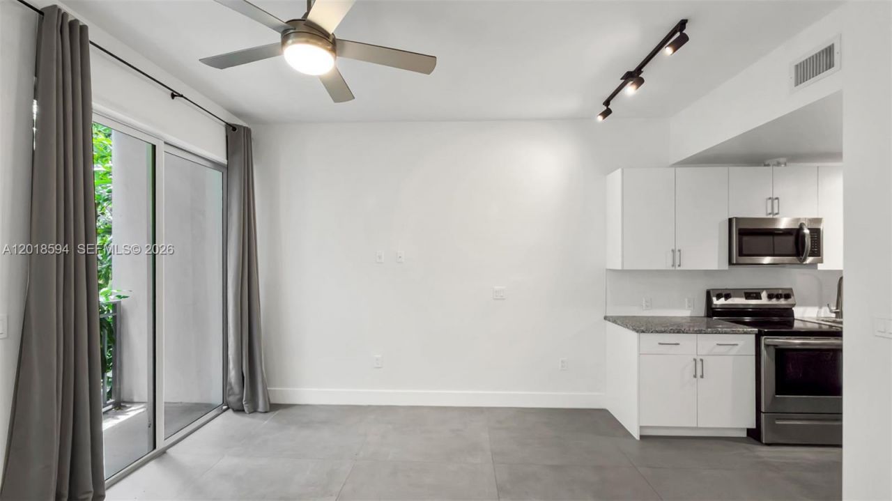 1536 NW 15th Ave, Unit 203, Miami, FL 33125 Photo