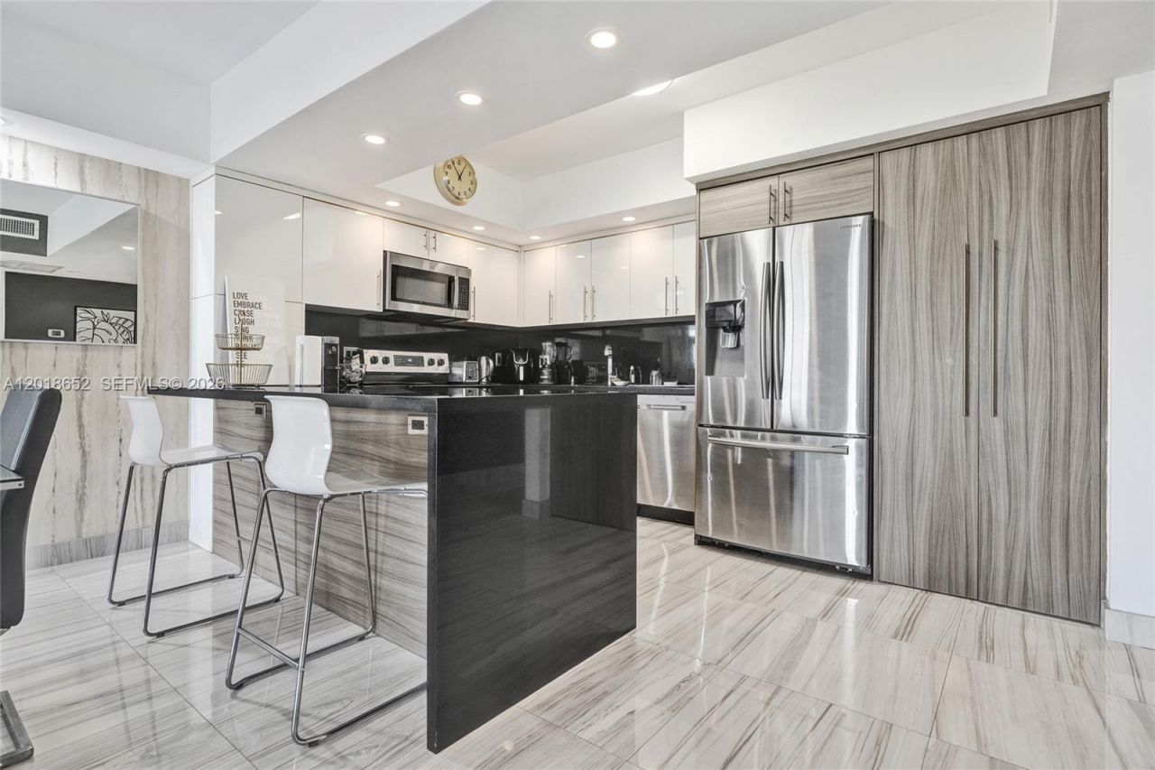 19370 Collins Ave , Unit 426, Sunny Isles Beach, FL 33160 Photo