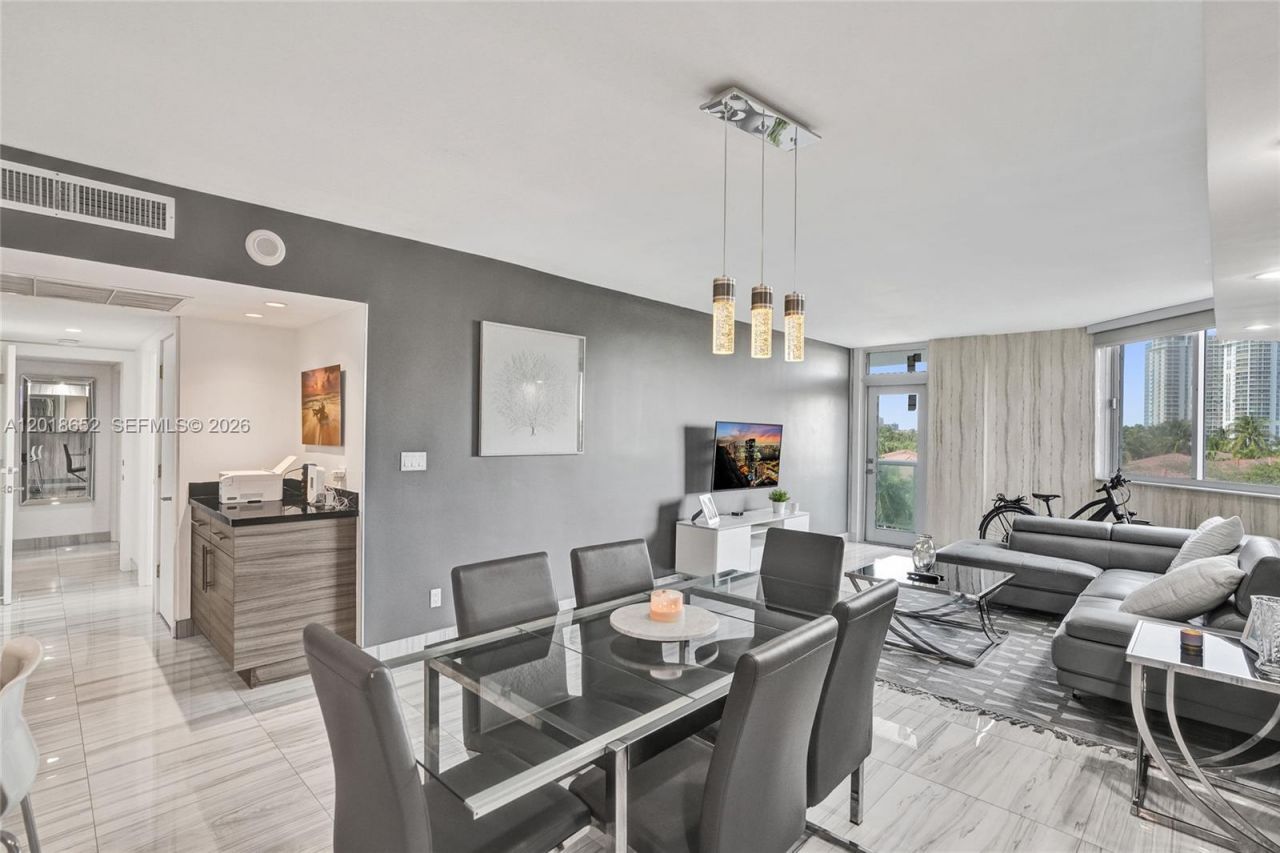 19370 Collins Ave , Unit 426, Sunny Isles Beach, FL 33160 Photo