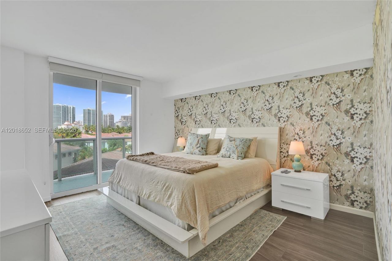 19370 Collins Ave , Unit 426, Sunny Isles Beach, FL 33160 Photo
