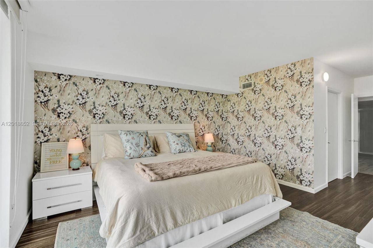 19370 Collins Ave , Unit 426, Sunny Isles Beach, FL 33160 Photo
