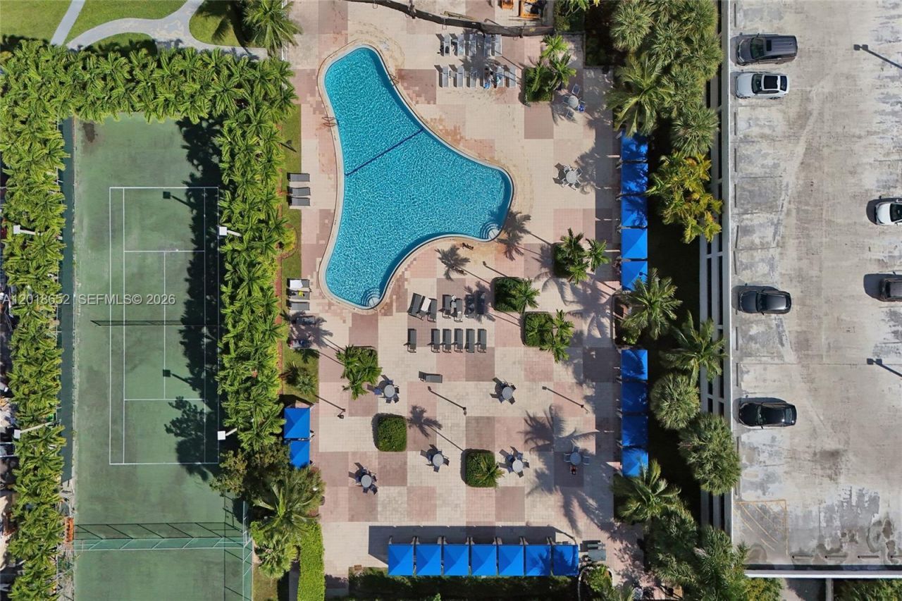19370 Collins Ave , Unit 426, Sunny Isles Beach, FL 33160 Photo