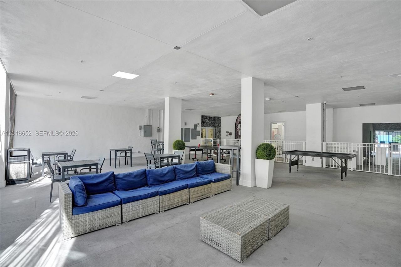19370 Collins Ave , Unit 426, Sunny Isles Beach, FL 33160 Photo