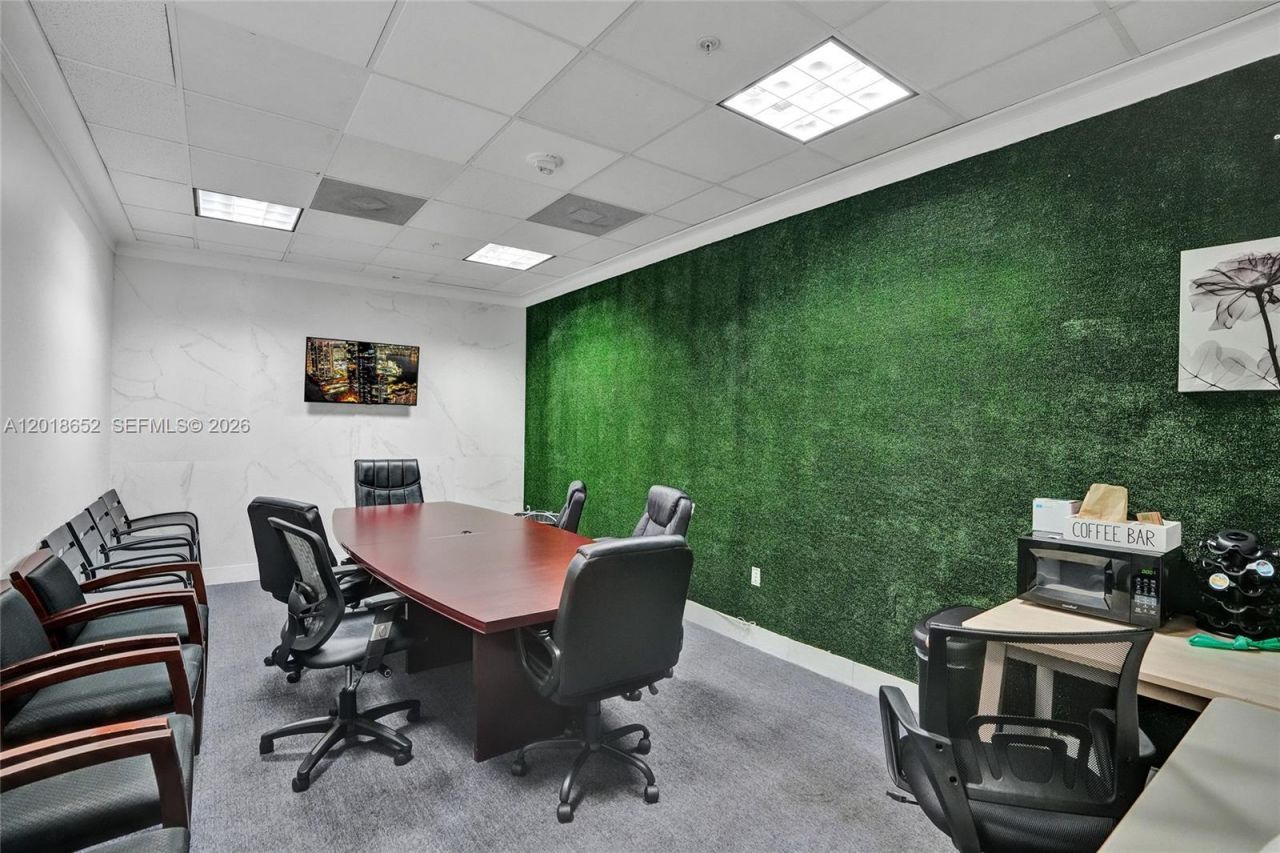19370 Collins Ave , Unit 426, Sunny Isles Beach, FL 33160 Photo