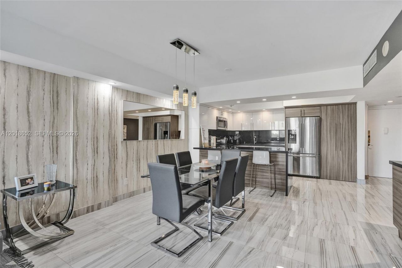 19370 Collins Ave , Unit 426, Sunny Isles Beach, FL 33160 Photo