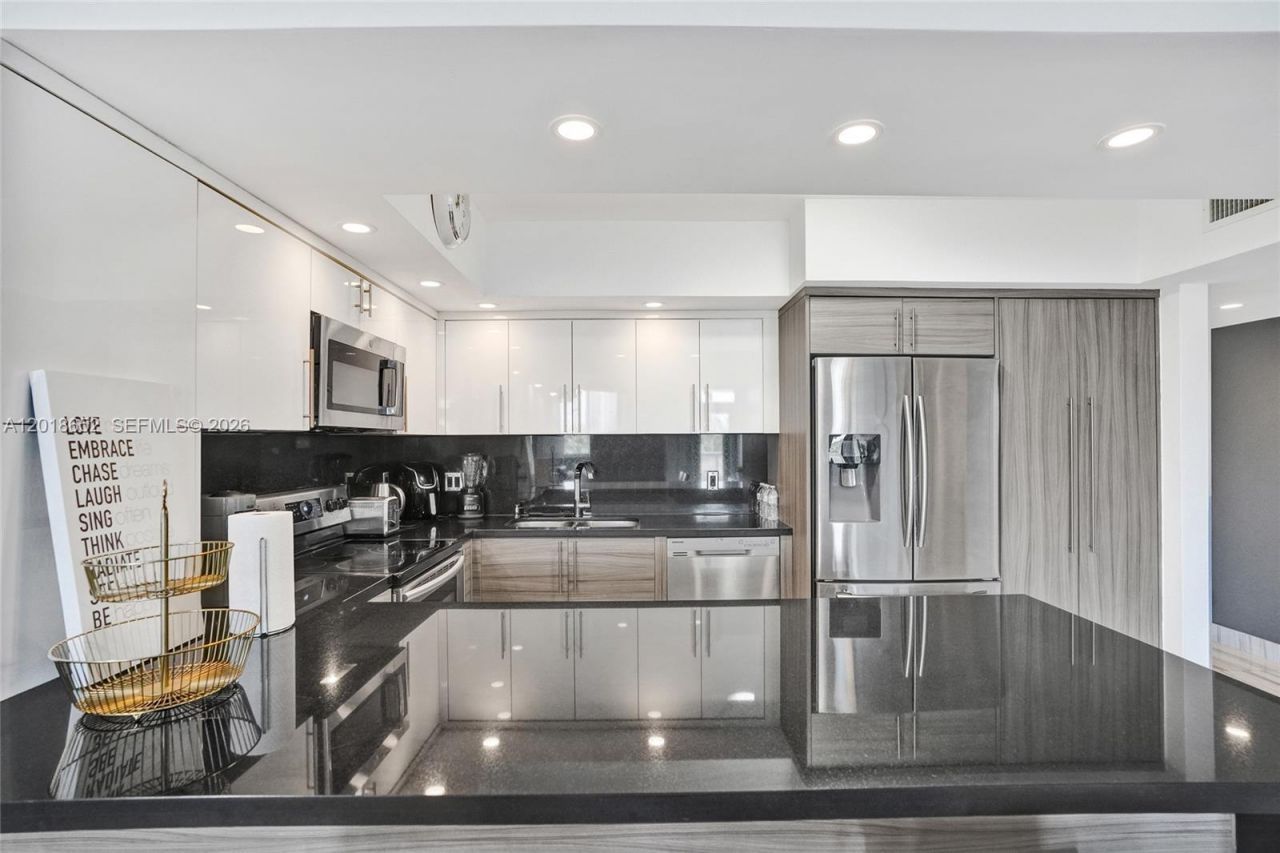 19370 Collins Ave , Unit 426, Sunny Isles Beach, FL 33160 Photo