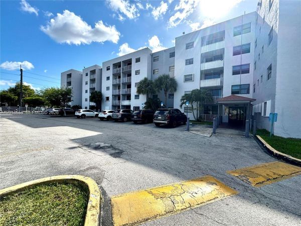 8145 NW 7th St , Unit 404, Miami, FL 33126