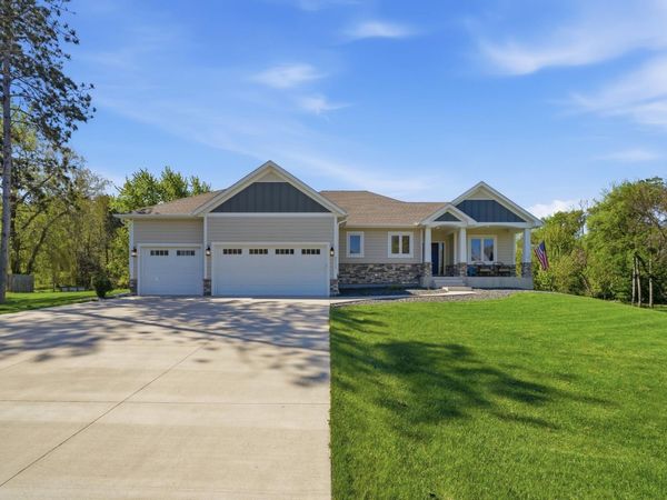 25155 Glen Road, Excelsior, MN 55331