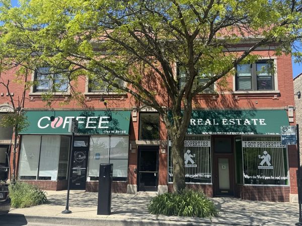 1742 W Estes Avenue , Unit 211, Chicago, IL 60626