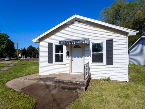 914 S Elsie Avenue , Davenport, IA 52802